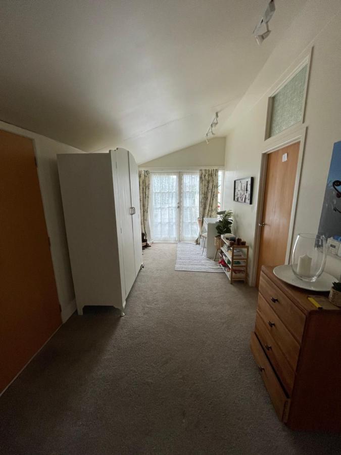 Pretty In The Wood With Wifi Apartment เนลสัน ภายนอก รูปภาพ