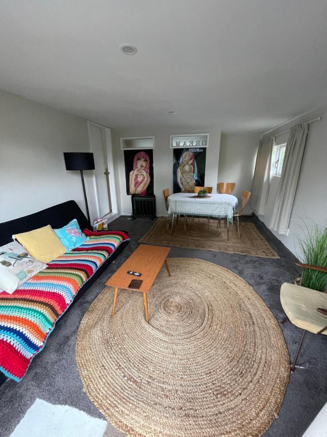Pretty In The Wood With Wifi Apartment เนลสัน ภายนอก รูปภาพ